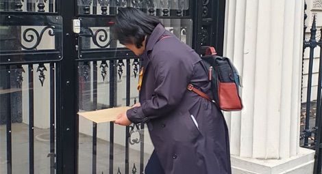 Letter being delivered to the Chinese Embassy in London