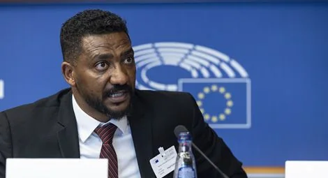 Mohaned Elnour speaking at the European Parliament on 11 November. European Union 2025 - Source EP