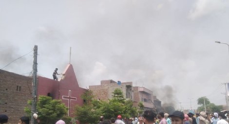 Pakistan: Blasphemy allegation triggers mob attack on Christian colony in Punjab