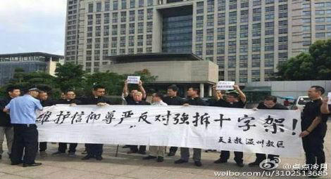 China: calls grow for release of rights lawyers
