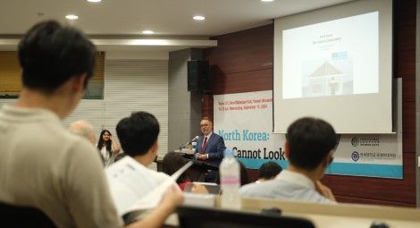 CSWs CEO Scot Bower at the report launch in Seoul.