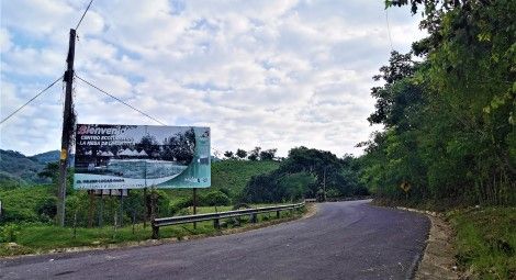 The entrance to La Mesa Limantitla village