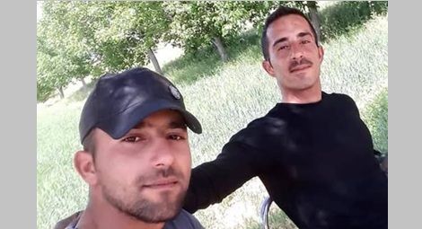 Majd (L) and Alaa (R) Al-Qasem
