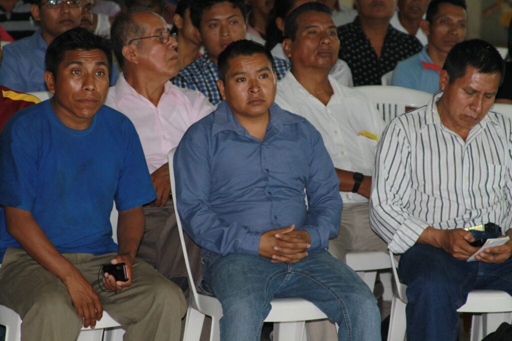 Casto Hernandez with other victims of intolerance2