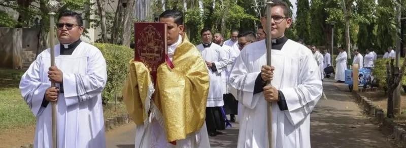 NIC Easter procession